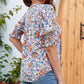 👚 50% RABATT NU! 🌺 Kvinnors Blommig V-ringad Puffärm Blus – Romantiska Puffärmar, Konstnärligt Blommönster & Mångsidig Stil För En Elegant Look ✨